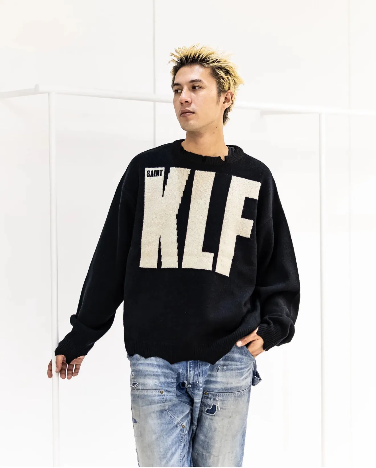 ❥4040#P240 New Saint Michael ✖️ KLF destroyed sweater made of black sheepskin material, KLF saint embroidery on the front, super visual impact! Distressed design, full of street feel, same style for men and women, a must-have for autumn and winter wear. Dark style + unique artistic sense, fashionable people and celebrities are picking it up, it looks cool if you wear it casually! Craftsmanship: The whole piece is cut and aged by hand, very slow! Weight: 900g Color: Black Size: S M L XL